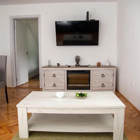 公寓 Cudna Suma 维尔蒂尼克